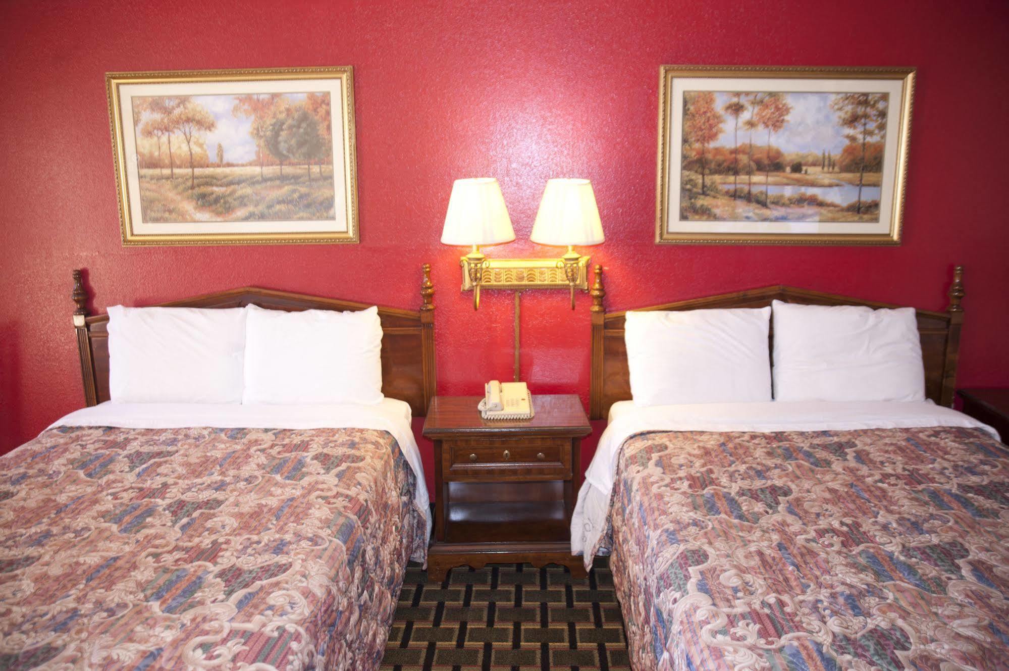 Victorian Inn & Suites แนโคโดเชส ภายนอก รูปภาพ